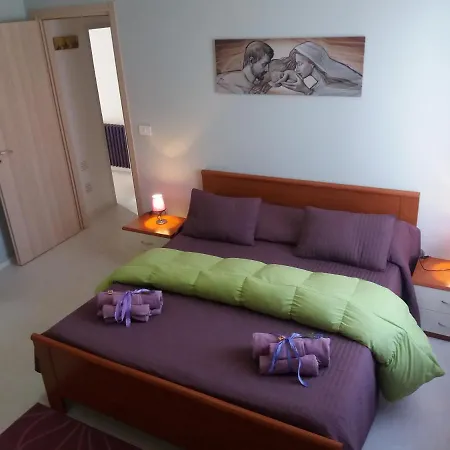 Il Glicine 住宿加早餐酒店 3*